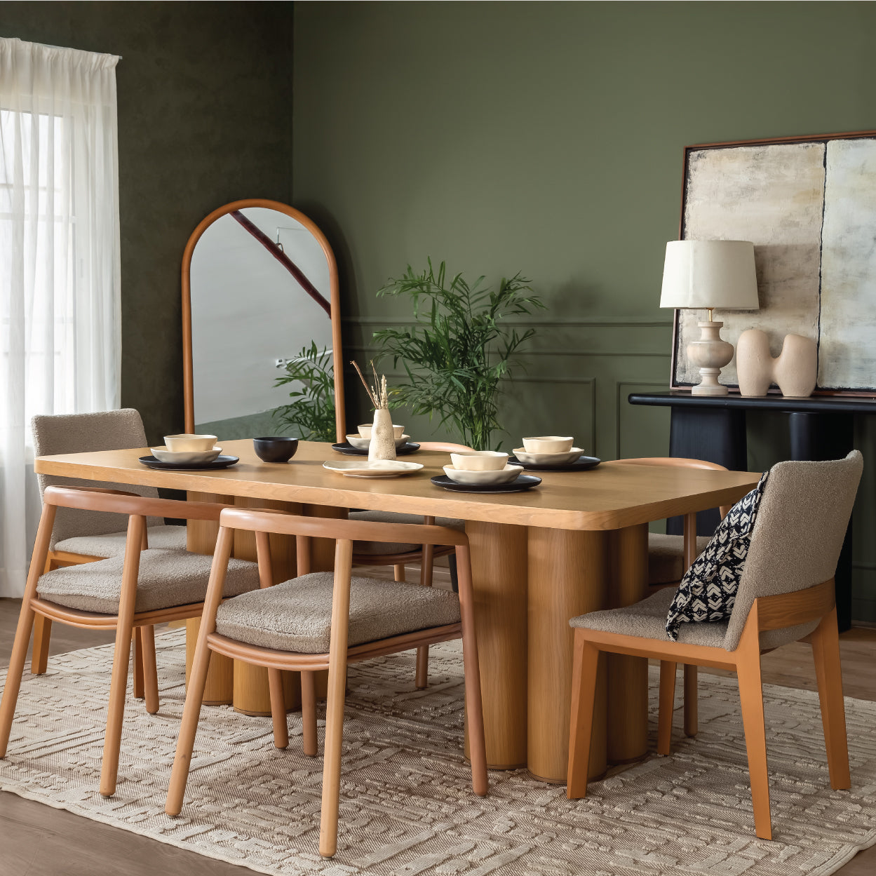 Nox Dining Table